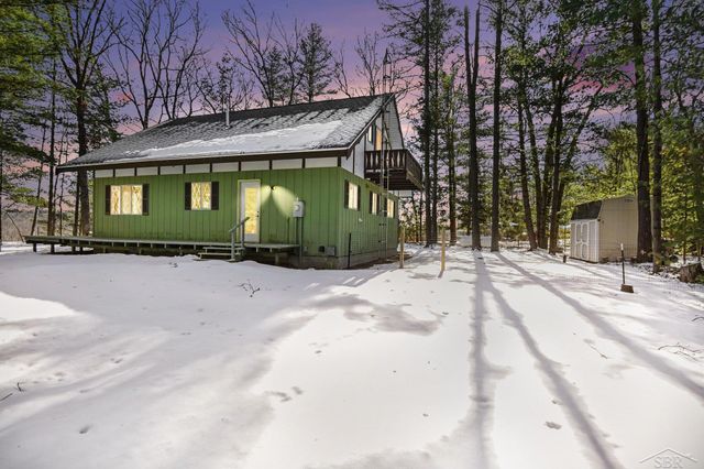 5700 Wilderness Drive, Alger, MI 48610