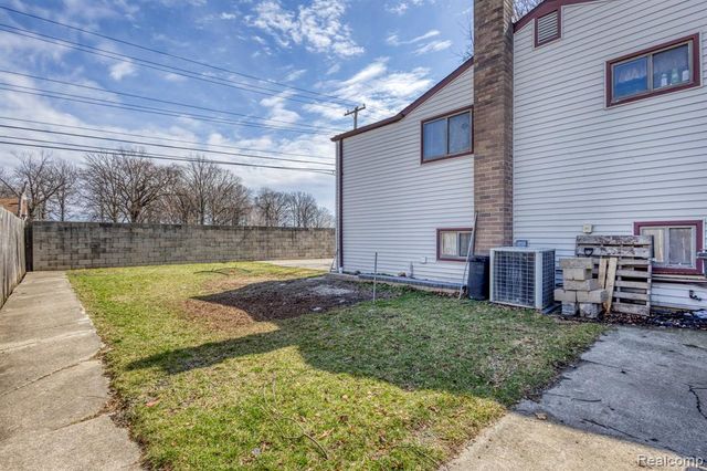 8269 Ziegler Street, Taylor, MI 48180