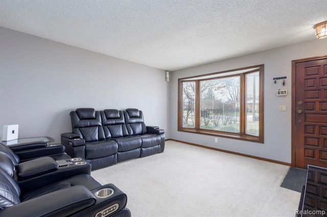 8269 Ziegler Street, Taylor, MI 48180