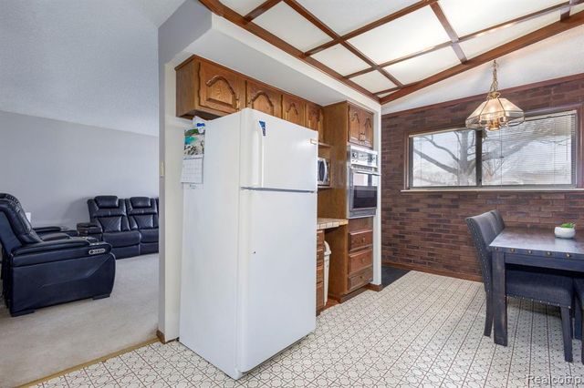 8269 Ziegler Street, Taylor, MI 48180