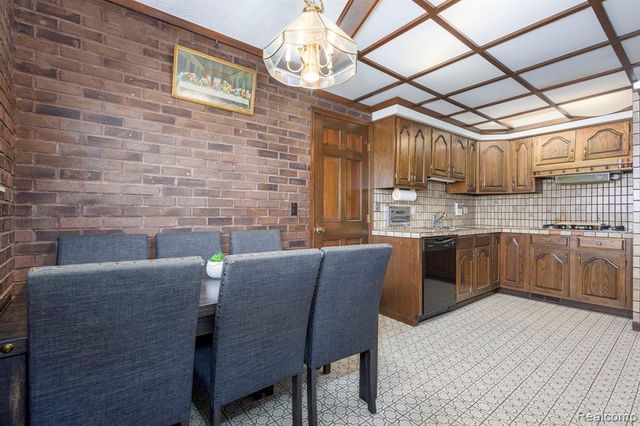 8269 Ziegler Street, Taylor, MI 48180