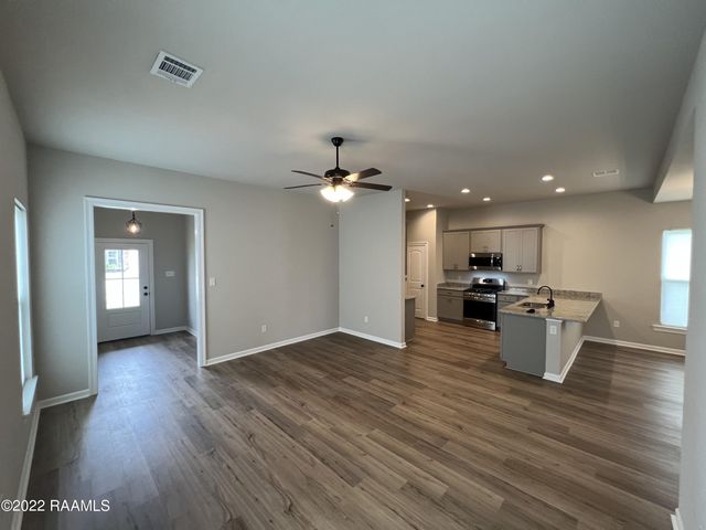 307 Grassy Meadows Lane, Lafayette, LA 70506