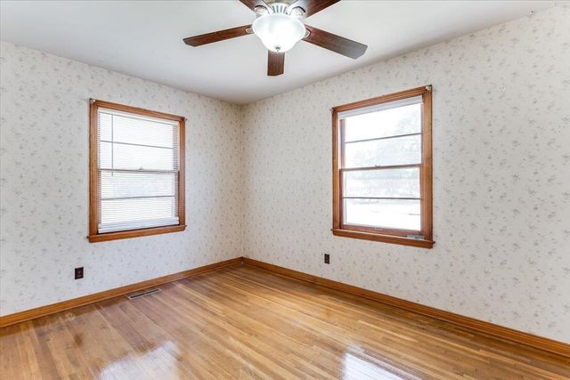 5118 E Mount Vernon St, Wichita, KS 67218