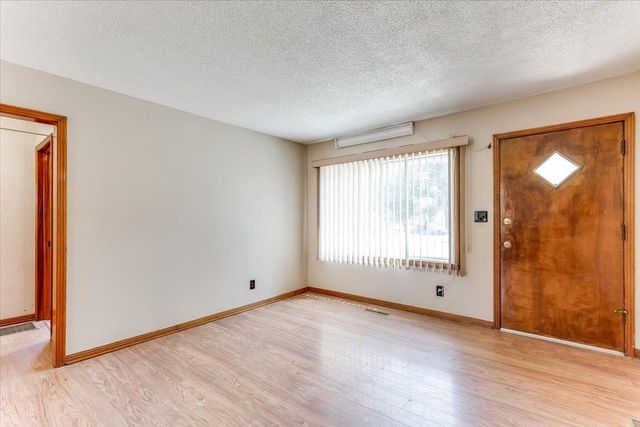 5118 E Mount Vernon St, Wichita, KS 67218