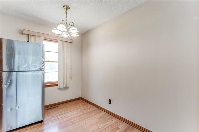 5118 E Mount Vernon St, Wichita, KS 67218