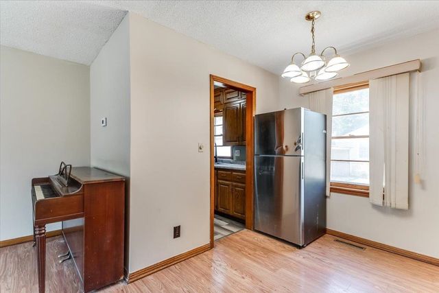 5118 E Mount Vernon St, Wichita, KS 67218