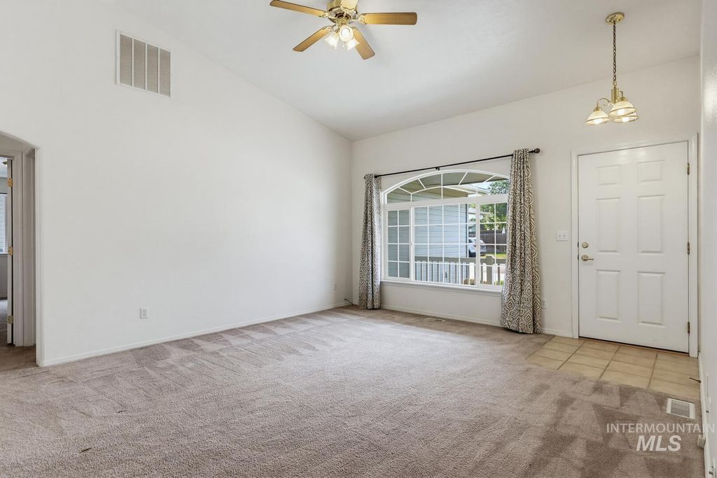 8156 W Orbit Dr, Boise, ID 83709 photo 5