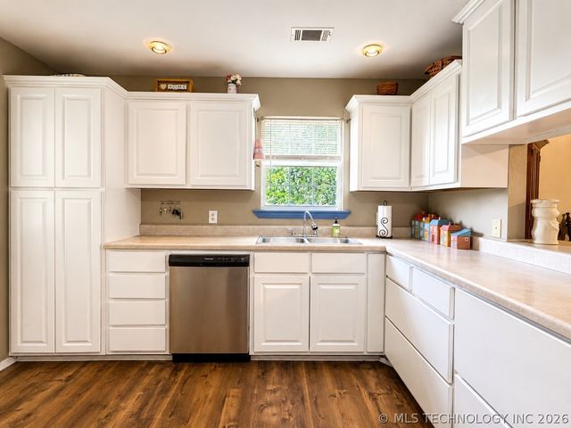 6507 N 431, Pryor, OK 74361