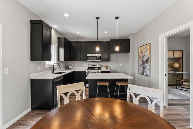 805 Zenos Boulevard, Fort Wayne, IN 46818