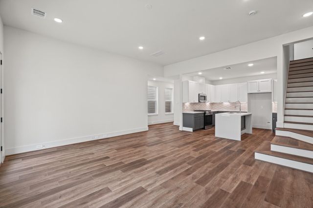 881 Rachel Street E, Houston, TX 77091
