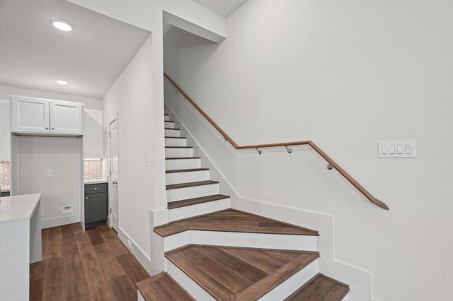 881 Rachel Street E, Houston, TX 77091