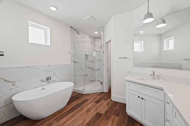 881 Rachel Street E, Houston, TX 77091