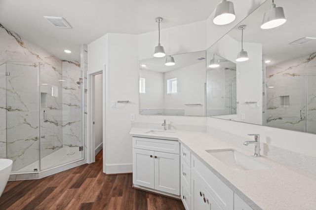 881 Rachel Street E, Houston, TX 77091