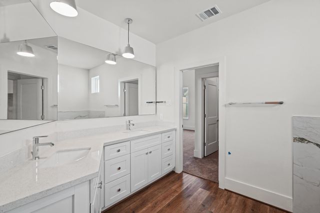 881 Rachel Street E, Houston, TX 77091