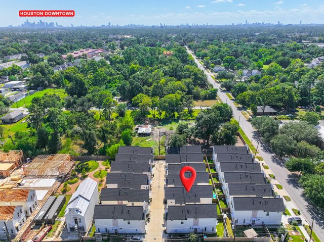 881 Rachel Street E, Houston, TX 77091