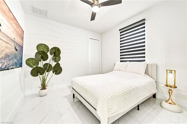 922 NW 8th TER, Cape Coral, FL 33993