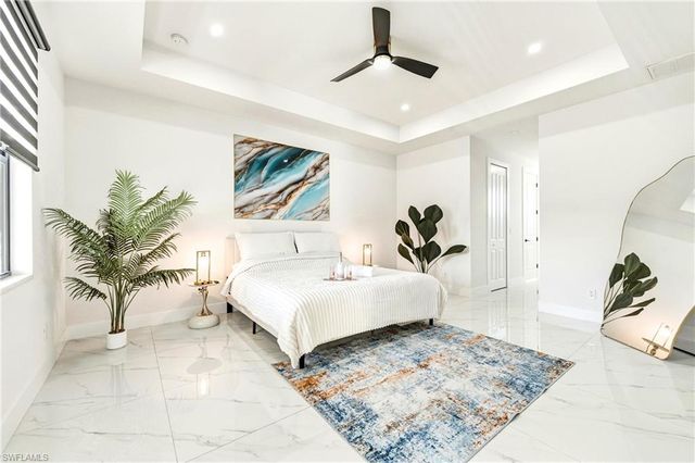 922 NW 8th TER, Cape Coral, FL 33993