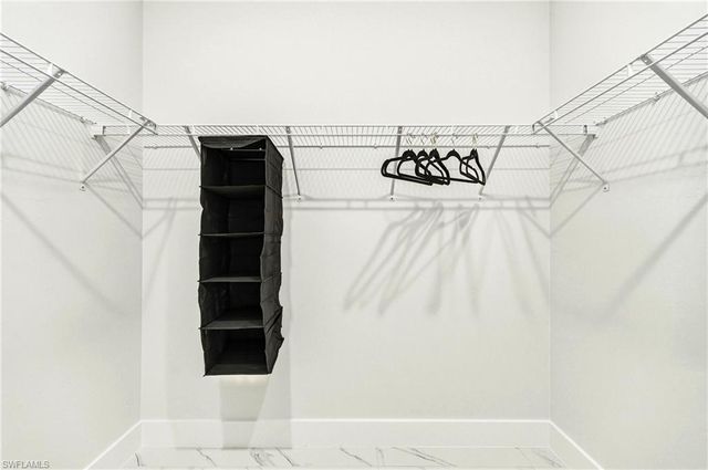 922 NW 8th TER, Cape Coral, FL 33993