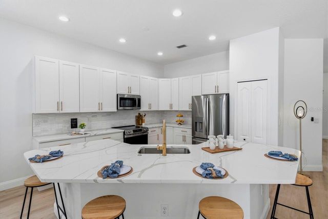 6011 CHAPARRAL AVENUE, Sarasota, FL 34243