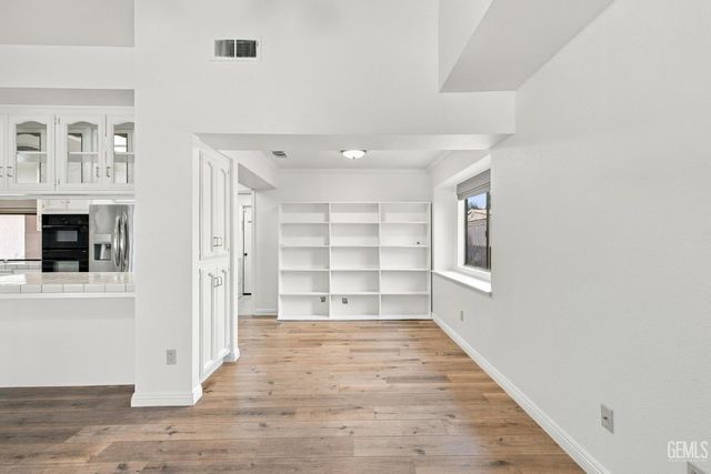 2524 Georgia Oak Drive, Bakersfield, CA 93311