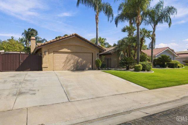 2524 Georgia Oak Drive, Bakersfield, CA 93311