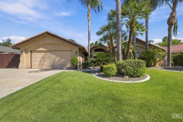 2524 Georgia Oak Drive, Bakersfield, CA 93311