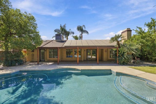 2524 Georgia Oak Drive, Bakersfield, CA 93311
