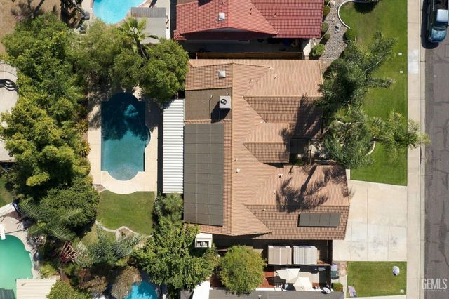2524 Georgia Oak Drive, Bakersfield, CA 93311