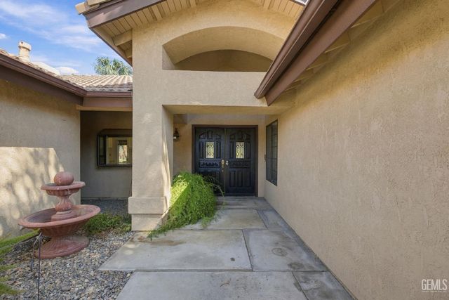 2524 Georgia Oak Drive, Bakersfield, CA 93311