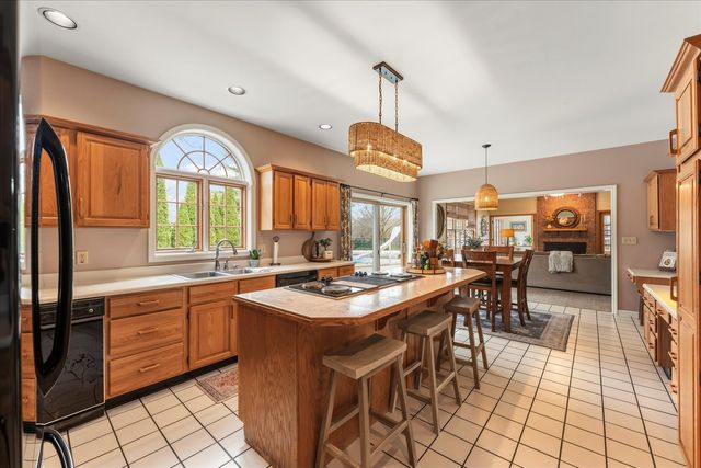 1303 Hickory Tree Court, Mahomet, IL 61853