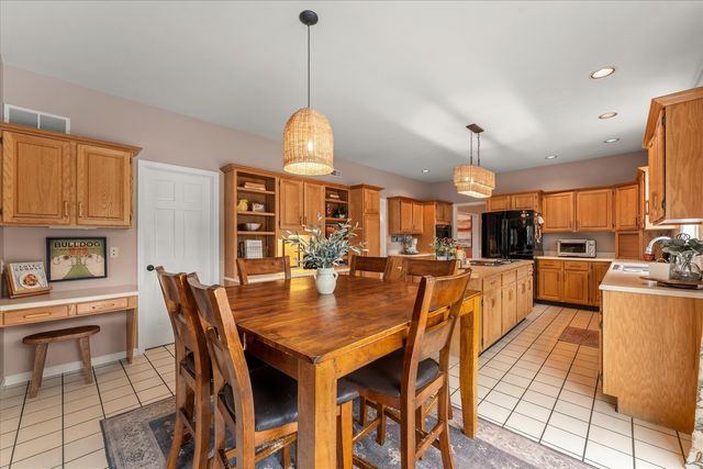 1303 Hickory Tree Court, Mahomet, IL 61853