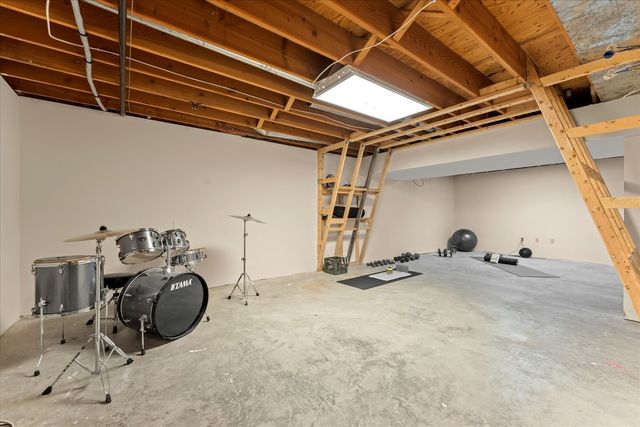 1303 Hickory Tree Court, Mahomet, IL 61853