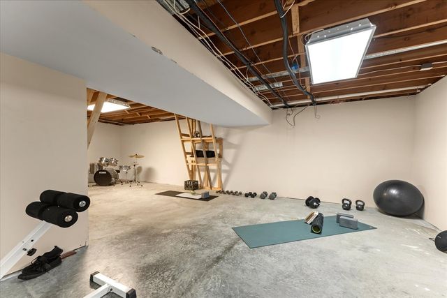 1303 Hickory Tree Court, Mahomet, IL 61853