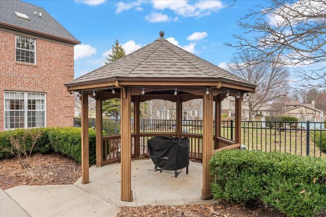 1303 Hickory Tree Court, Mahomet, IL 61853