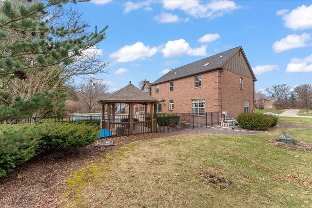 1303 Hickory Tree Court, Mahomet, IL 61853