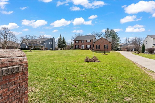 1303 Hickory Tree Court, Mahomet, IL 61853