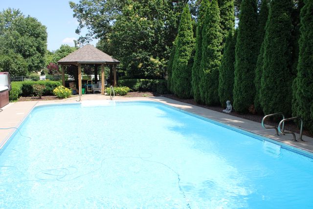 1303 Hickory Tree Court, Mahomet, IL 61853