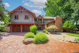 12 Alcott Road, Mahwah, NJ 07430