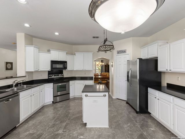 4522 Pinehurst Mesa, San Antonio, TX 78247