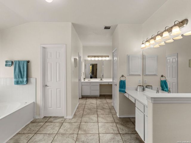 4522 Pinehurst Mesa, San Antonio, TX 78247