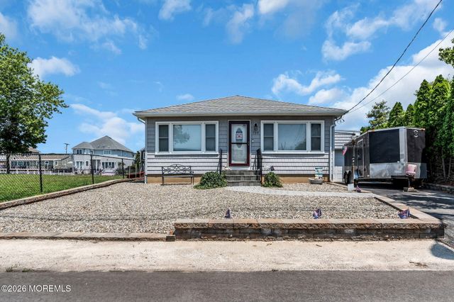 759 Francis Drive, Toms River, NJ 08753