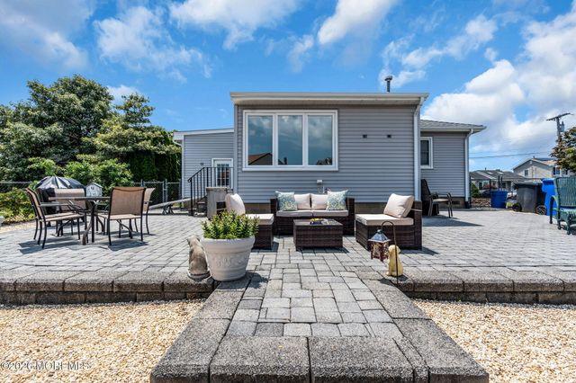 759 Francis Drive, Toms River, NJ 08753