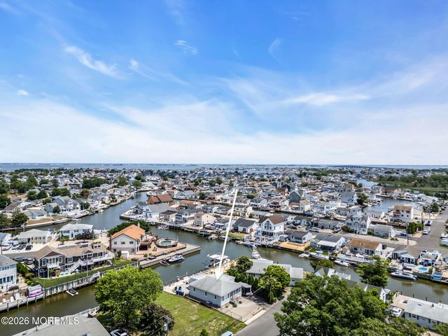 759 Francis Drive, Toms River, NJ 08753