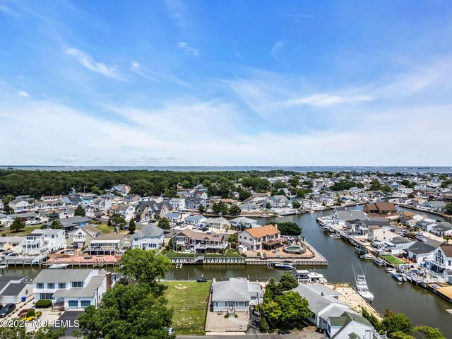 759 Francis Drive, Toms River, NJ 08753
