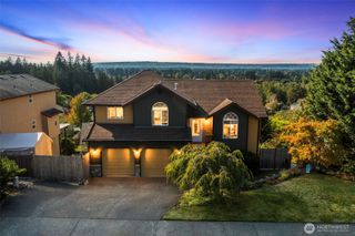 8504 76th Avenue NE, Marysville, WA 98270