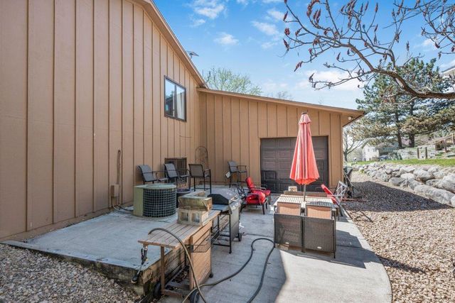 6485 Grandview Drive, Eden Prairie, MN 55346