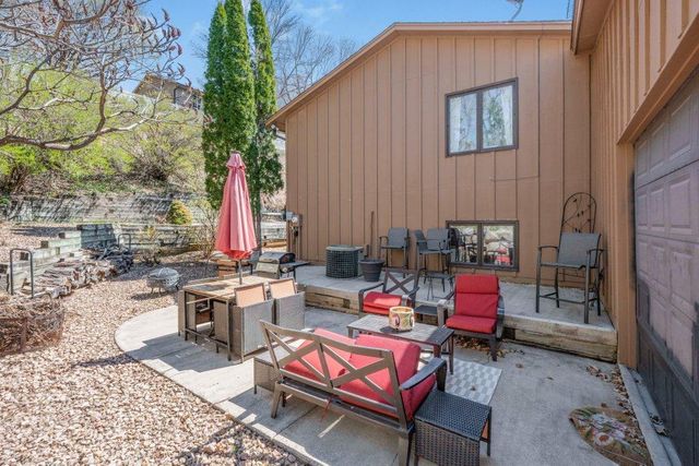 6485 Grandview Drive, Eden Prairie, MN 55346