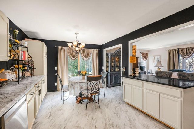 6485 Grandview Drive, Eden Prairie, MN 55346