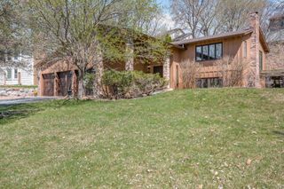 6485 Grandview Drive, Eden Prairie, MN 55346