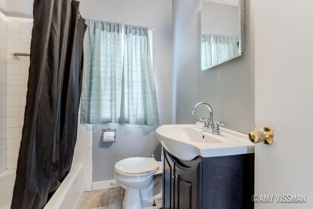 412 E Berrien Street, Paw Paw Vllg, MI 49079